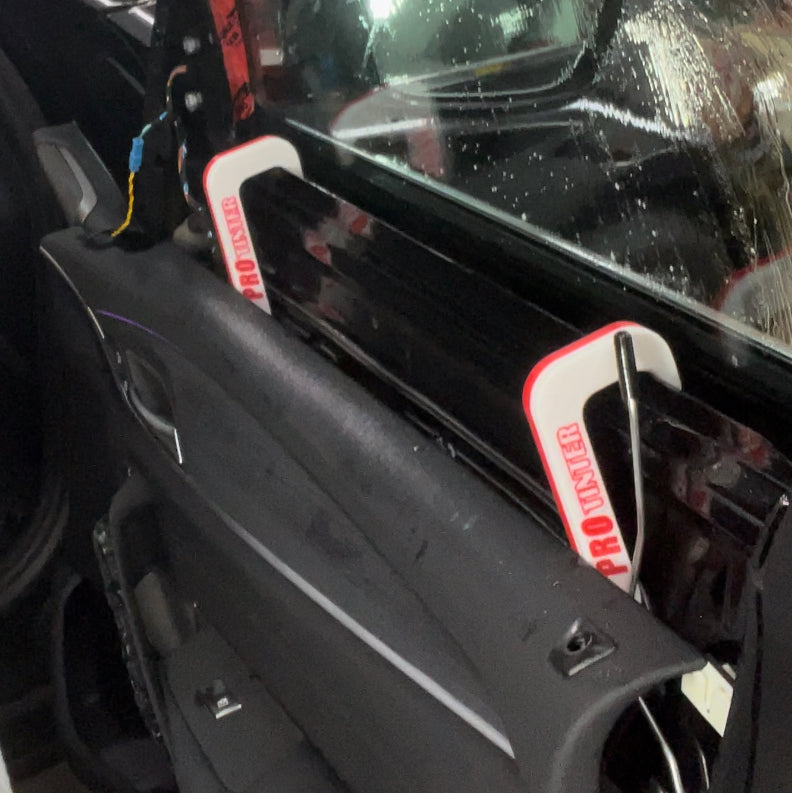 PRO Tinter Door Panel Hangers (set)